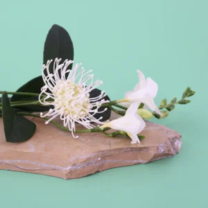 Flame and Focus - Japanese Honey Suckle Candle Fragrance